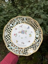 Plat du 19 Eme Siècle - Porcelaine Ajourée & Insectes & Fleurs