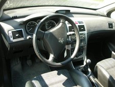 Poignee porte avant gauche