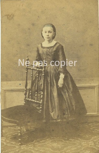 Jeune fille vers 1860 - jeune,