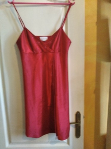 Nuisette satin rouge avec