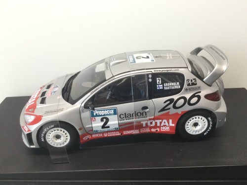 Autoart peugeot 206 - 1:18,