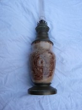 lampe à pétrole en faience ancienne et pied laiton décor ferme vaches chevaux