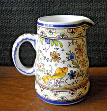 Ancien Pichet en Faïence peint à la main Décor oiseau, biche et fleurs