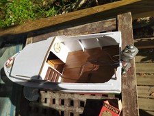 MAQUETTE BATEAU BOIS MOTEUR ELECTRIQUE HORS BORD