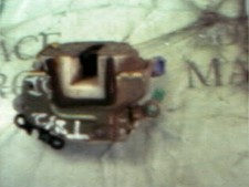 SERRURE DE PORTE AVANT DROITE