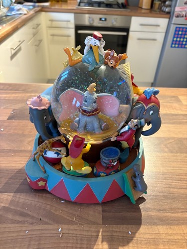 Disney snow globe - , very