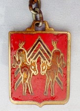 Rare PORTE CLÉ 1960 CITROEN 2 CV DEUX 2 CHEVAUX DEUCHE Auto Rétro Émail Rouge