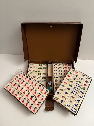 Vintage mah jong set - jong, 144