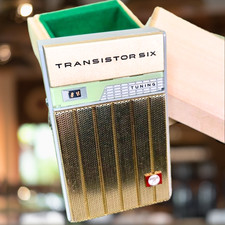 Radio de poche vintage 1961