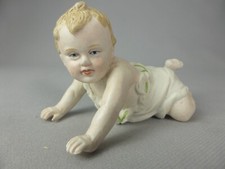 FIGURINE BEBE A QUATRE PATTES BISCUIT CERAMIQUE PORCELAINE PIANO BABY 841
