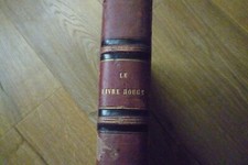 Le livre ROUGE Histoire de