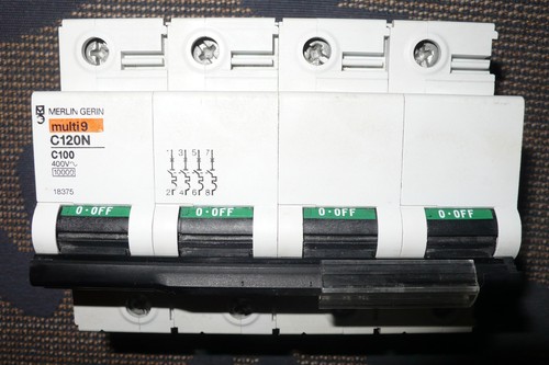 Disjoncteur tetrapolaire 100a - disjoncteur,