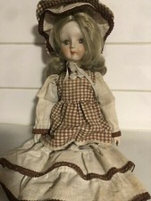 POUPEE ANCIENNE - - TETE MAINS