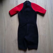 combinaison plongee taille 7 10 ans excellent état comme neuf shorty Tribord