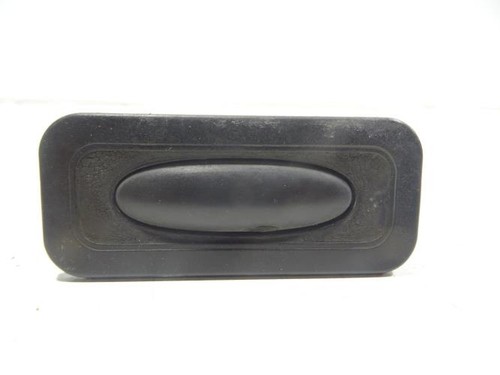 Bouton coffre renault - de,
