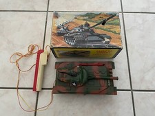 TANK FILOGUIDÉ LANCE MISSILES