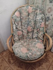 Fauteuil tournant en osier