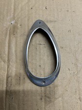 Entourage feu d’aile avant