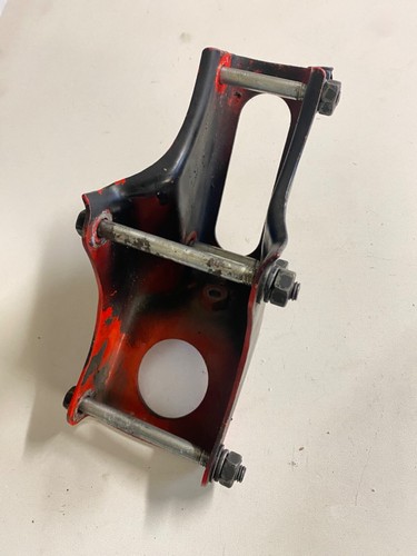 Support moteur inférieur