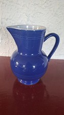 Pichet vintage en grès émaillé bleu – Émile Henry – France – 19 cm