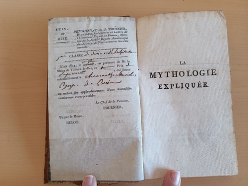 Livre mythologie expliquée - livre,