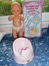  poupée fait pipi famosa et pot musical zaf création T1865 03   38 cm