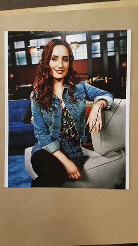 Zoe lister jones autographed - zoe,