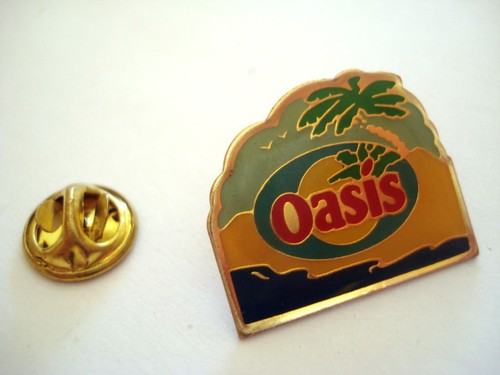 Pins ile oasis marque boisson - ile,