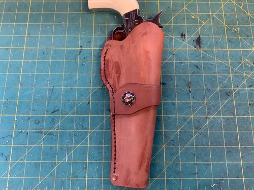 Revolver custom carving - revolver, r/h