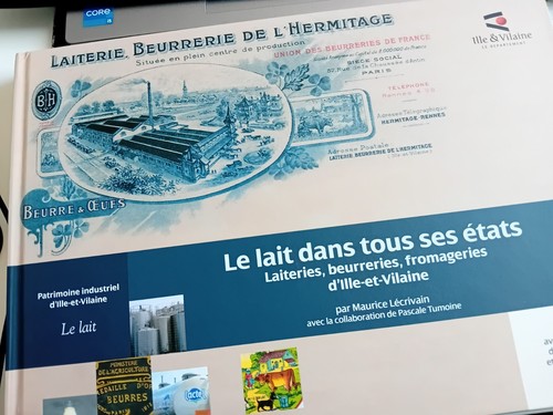 Livre lait dans tous ses - "le,