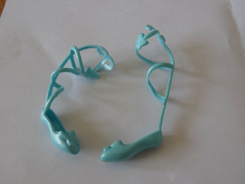 Chaussures pour poupee - chaussures,