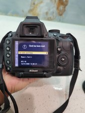 Nikon D5000 DSLR + 18-55mm +