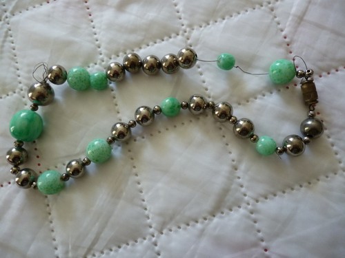 Collier vintage refaire - collier, a
