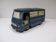 PEUGEOT J7 ALLO FRET par DINKY TOYS Made in France ref 570 au 1/43