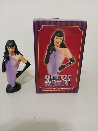 Bettie page mini bust - bettie,