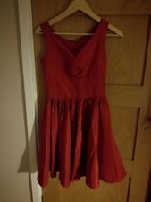 Robe de bal rouge. Combinaison