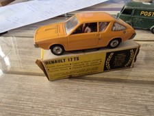 MINIATURE DINKY TOYS. RENAULT