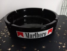 Grand cendrier  en verre Marlboro  / Opaline Noir - Vendu en L'état 