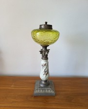 Ancien Pied de Lampe à Pétrole en porcelaine et étain, réservoir en verre