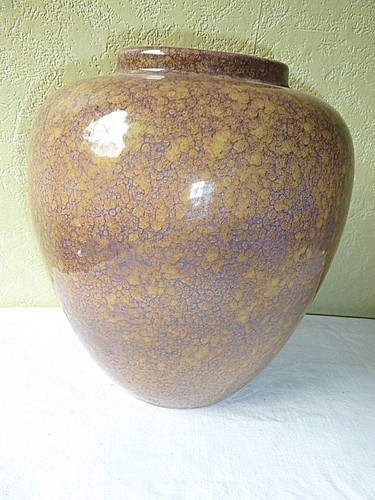 Vase signé jean - jean, austruy