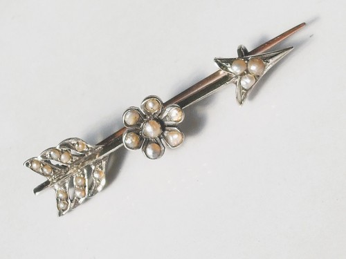 Belle broche fleche de - broche,