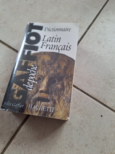 Dictionnaire latin français - dictionnaire,