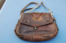 ANCIENNE BESACE EN CUIR -