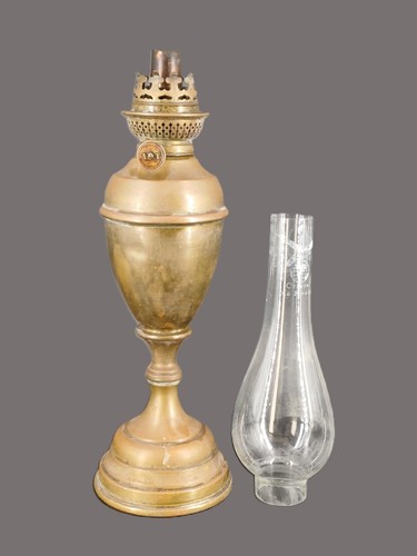 Ancienne lampe pétrole en - lampe,