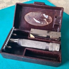 Ancien Rasoir Gerbault Made In France dans Sa Boîte en Bakelite 