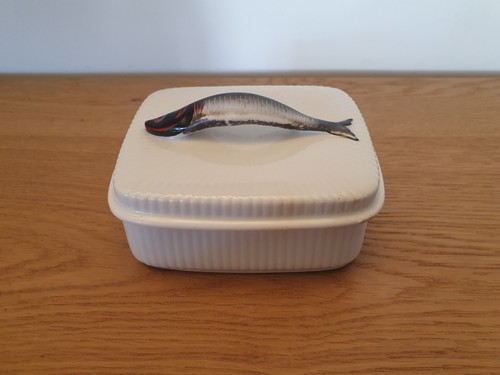 Boite sardines porcelaine - boite, sardines,