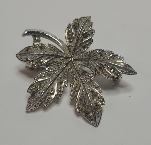 Bijou vintage broche feuilles - vintage,