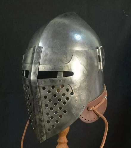 Casque bascinet médiéval - , |