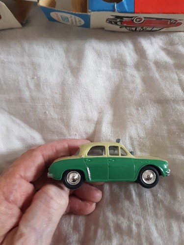 Taxi dauphine suspension - taxi, à