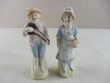 Petites figurines couple en porcelaine / céramique en biscuit